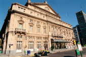 Fachada do teatro Coln, em Buenos