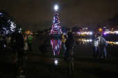 Com trgua de chuva, rvore de Natal do Ibirapuera  inaugurada em SP