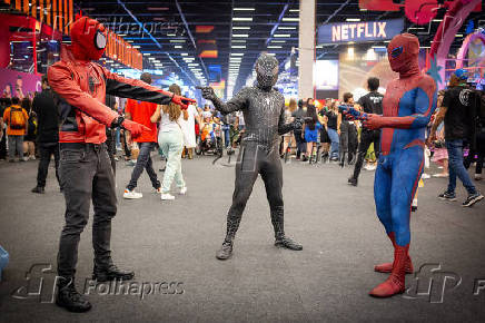 Cosplays de Homem Aranha na feira geek CCXP