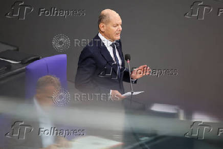 Session of the lower house of parliament in Berlin