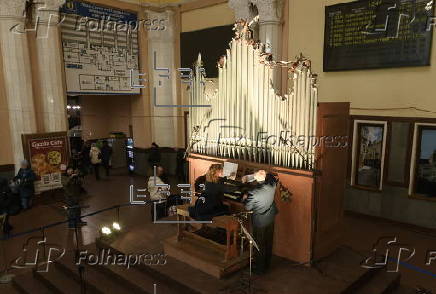 Organ with pipes crafted from fragments of Russian rockets is played in Lviv