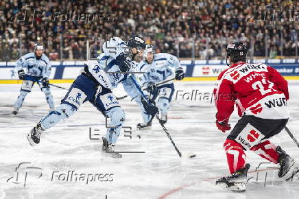 Spengler Cup 2024 - Team Canada vs Straubing Tigers