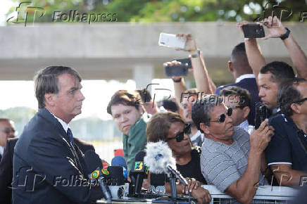 Entrevista do presidente Bolsonaro na Alvorada, em Braslia (DF)