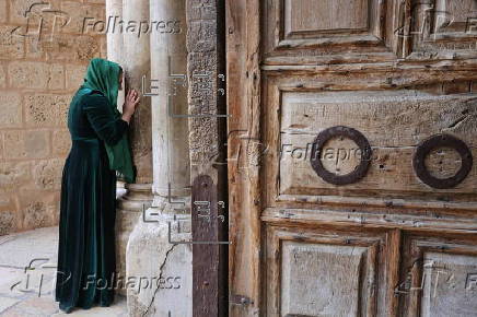 Maundy Thursday religious rituals at Jerusalem's Church of the Holy Sepulcher