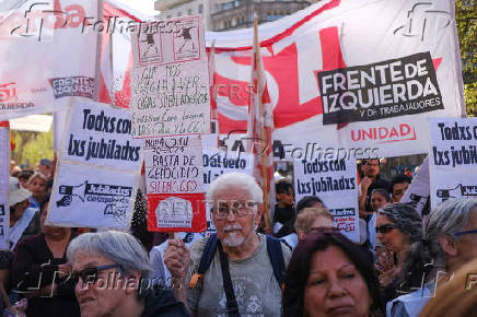 Retirees protest against Milei's adjustment policies