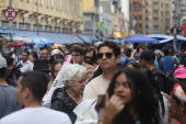 Movimentao na Rua 25 de Maro em So Paulo