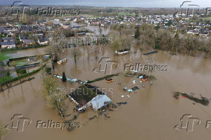 Storm Herminia hits western France