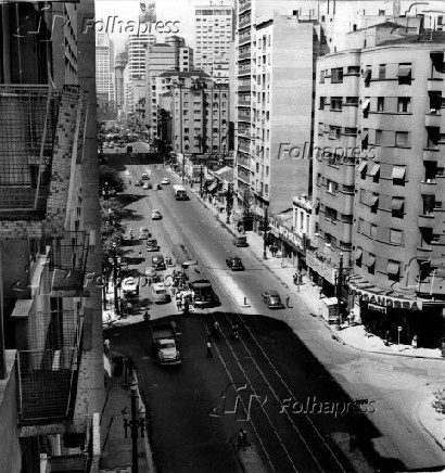 Vista geral da avenida So Joo, centro de So Paulo (SP), em 1959