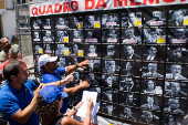 Servidores reivindicam pagamento dos salrios no Rio de Janeiro