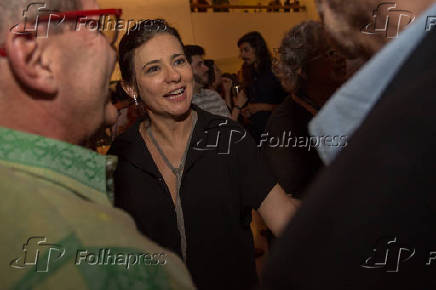 Renata de Almeida na abertura da 41 Mostra Internacional de Cinema