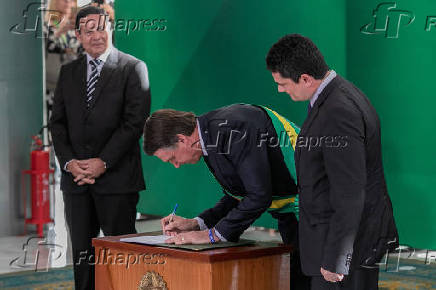  O vice-presidente Hamilton Mouro, o presidente Jair Boslsonaro e o ministro da Justia Sergio Moro
