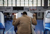 FILE PHOTO: The Wider Image - Behind the curtains: scenes from the US election