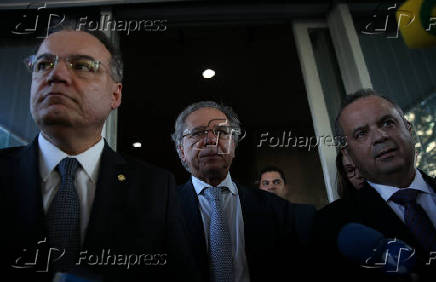 Paulo Guedes, Rogrio Marinho e Samuel Moreira aps reunio no ministrio da Economia