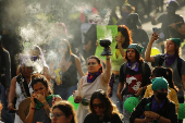 Feministas mexicanas protestan por despenalizacin total del aborto en el pas