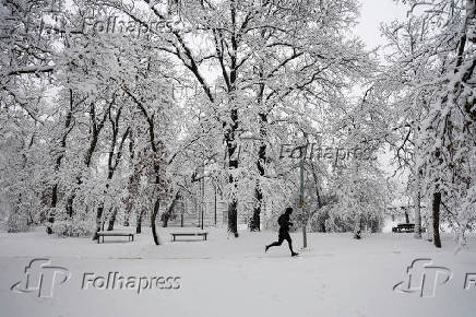 Heavy winter snowfall in Belgrade