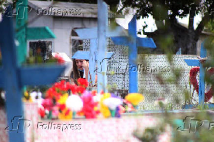 Cemitrios de Manaus so autorizados a receber visitas no Dia das Mes