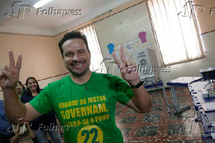 Capito Alberto Neto (PL) vota em Manaus (AM)