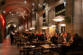 Tourists enjoy last days of gas heaters on Barcelona's terraces