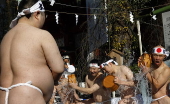 Ice bath purification ceremony at Kanda Myojin Shrine