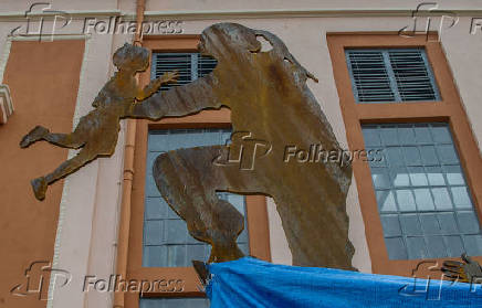 HEROIS VOLUNTARIOS / MONUMENTO / ORLA DO GUAIBA / RESGATES / ENCHENTE