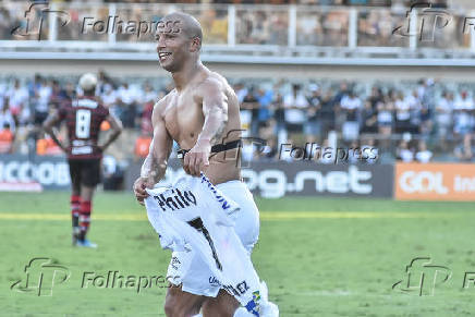 Carlos Snchez, do Santos, comemora seu gol contra o Flamengo