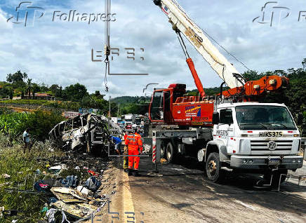 Mueren al menos 22 personas en un accidente de autobs en Brasil