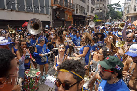 Bloco Charanga faz a largada do Carnaval em So Paulo 