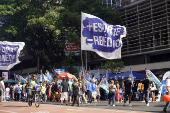 Movimentao na Avenida Paulista na tarde deste domingo