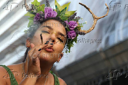 Unofficial kick off of Rio's Carnival with the weed block parade in Rio