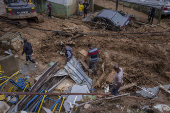 Destruio provocada pela chuva em Petrpolis (RJ)