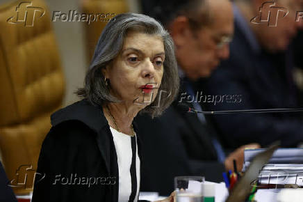 A ministra Crmen Lcia participa de sesso do Supremo Tribunal Federal, em Braslia