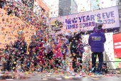 Pessoas participam do Teste de Confete de Vspera de Ano Novo na Times Square