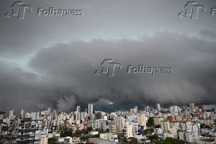 Nuvens carregadas anunciam chuva em Caxias do Sul (RS)