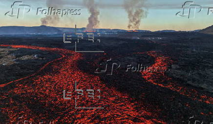 Volcano eruption near Grindavik