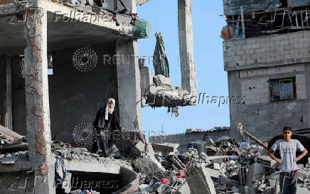 Scenes of destruction after Israeli forces withdrew from a part of Nuseirat