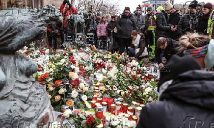 German Chancellor Scholz visits Magdeburg's Christmas market following vehicle-ramming attack