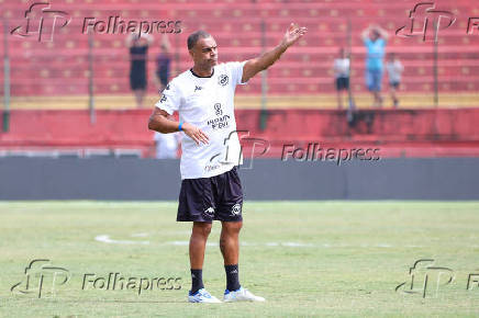 Jogo de despedida do volante Paulinho