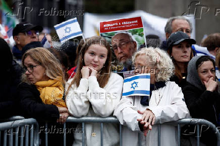 French Jews commemorate one year of Hamas attacks