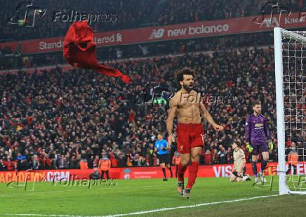 Salah comemora gol pelo Liverpool em homenagem a jogador egípcio