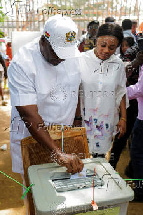 Ghana holds presidential and parliamentary election