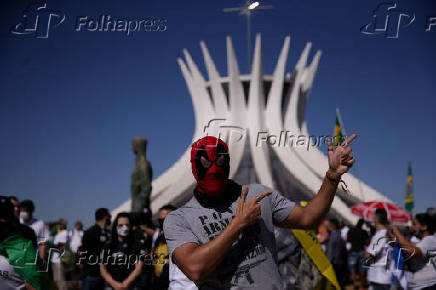 Manifestante em ato pr-armas na Esplanada dos Ministrios 