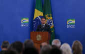 Bolsonaro e o vice, Hamilton Mouro, em evento no Planalto