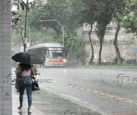 Chuva no centro de So Paulo