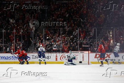 NHL: Vancouver Canucks at Washington Capitals