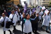 Con msica y en patinetas, bolivianos exigen una vida libre de violencia machista?