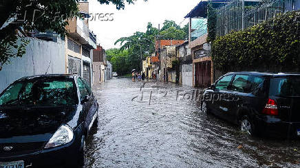 Forte chuva alaga zona sul de So Paulo