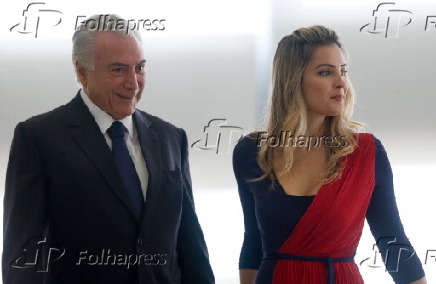 Folhapress - Fotos - Michel Temer e Marcela Temer na festa de natal do  Palácio do Planalto