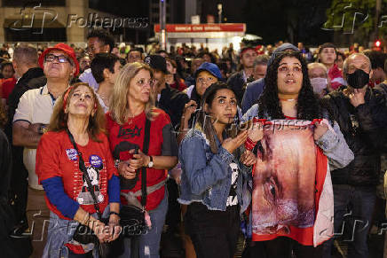 Folhapress Fotos Apoiadores De Lula Acompanham Apura O Na Av