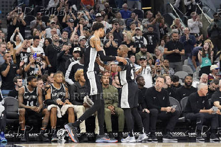 NBA: Washington Wizards at San Antonio Spurs