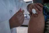 Vacinao gratuita contra Covid em farmcia da Drogasil